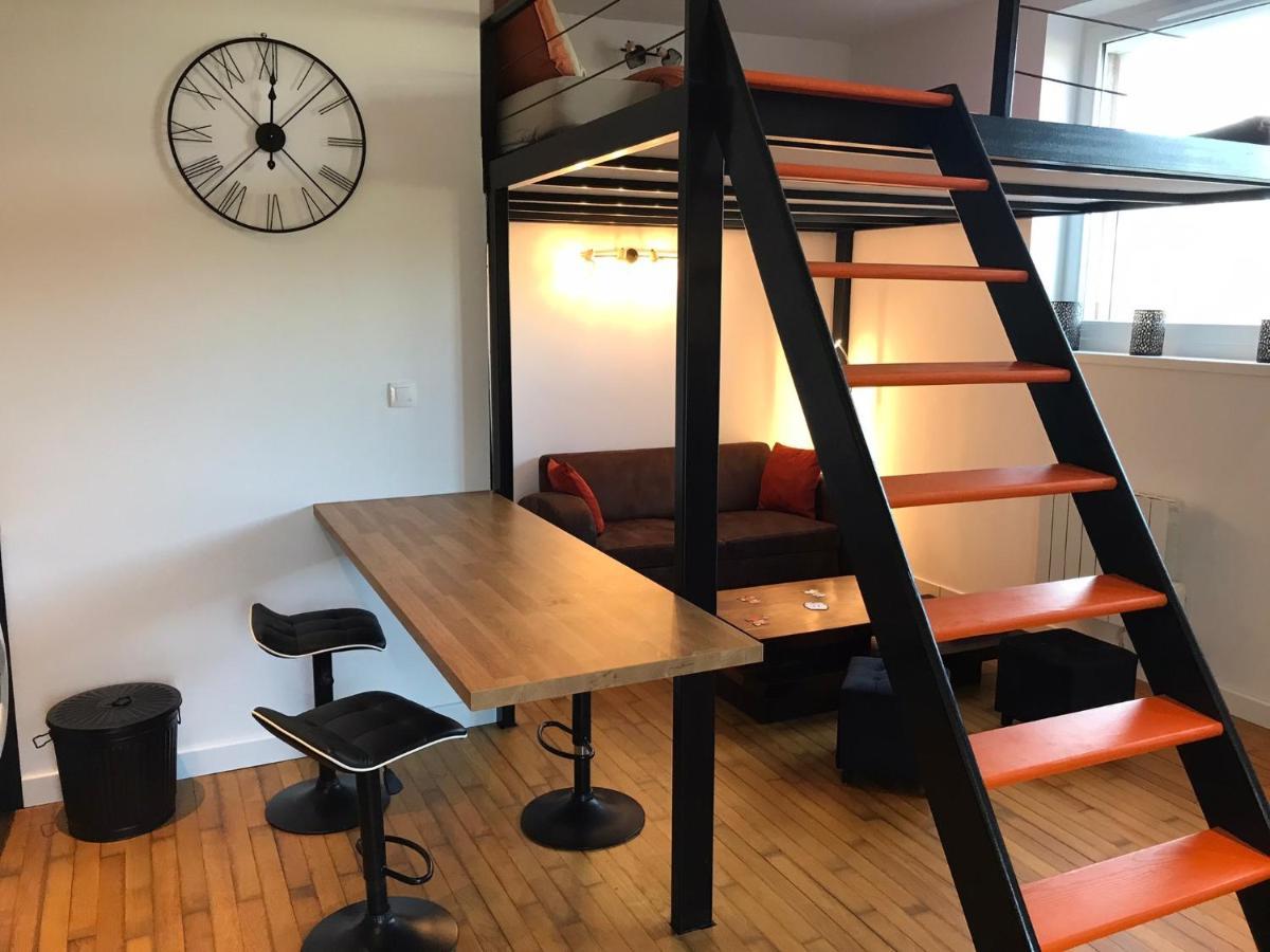 Studio - Mezzanine - Style Loft Industriel Brindas Luaran gambar