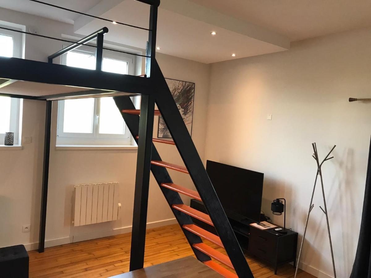 Studio - Mezzanine - Style Loft Industriel Brindas Luaran gambar